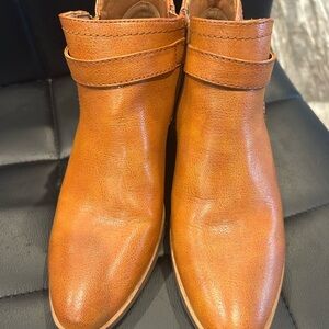 Baretraps Tan Ankle Boots
